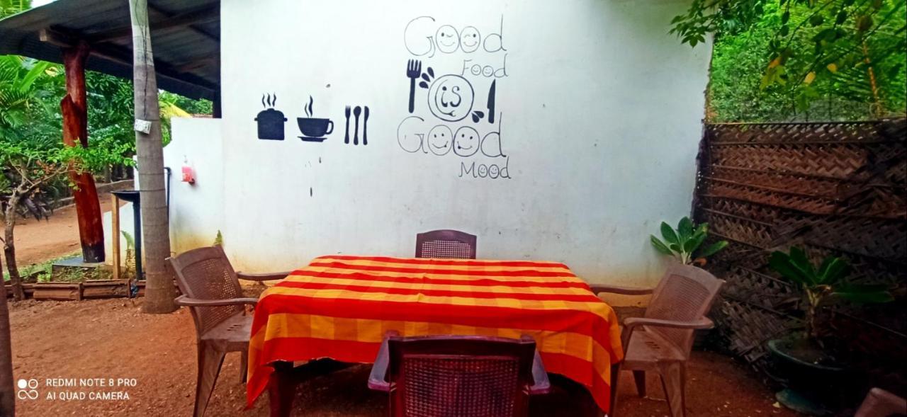 Sigiri Picaso Home Stay Sigiriya Exterior foto